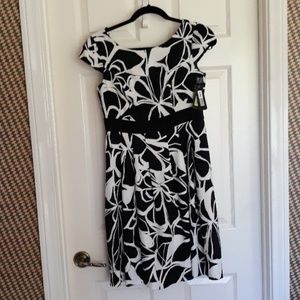 I.N. Studio black and white dress